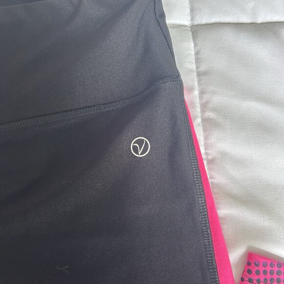 Vogo Athletica Womens XL Cropped Leggings Stretch Active Gym Workout Black Pink - Picture 2 of 6